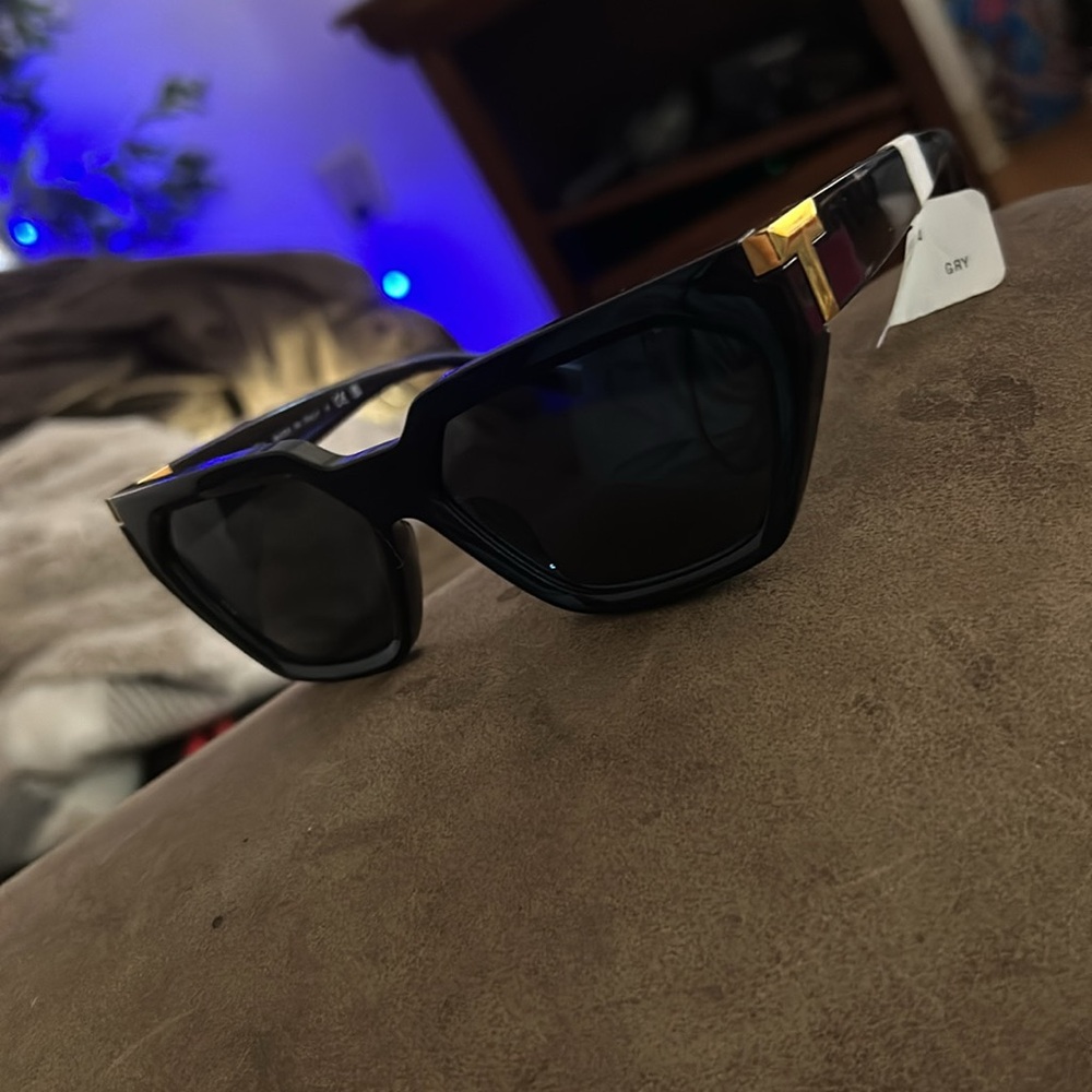 TIFFANY SUNGLASSES
